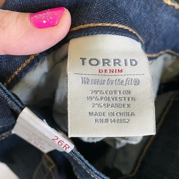 New with tags torrid 26 curvy denim jeans - Picture 5 of 5